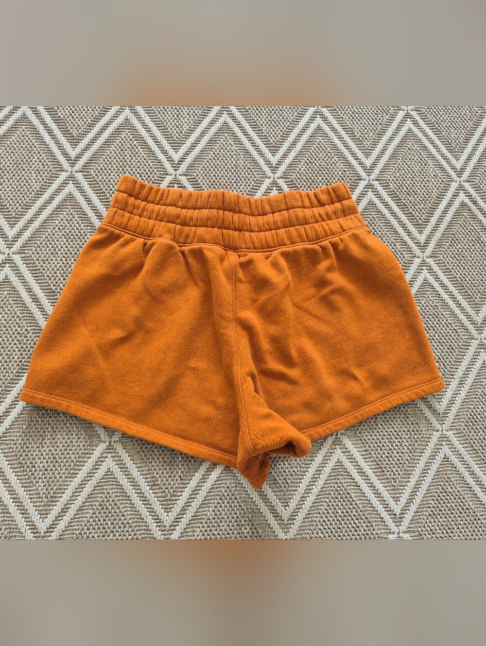 Under Armour Shorts - Picture 2 of 3